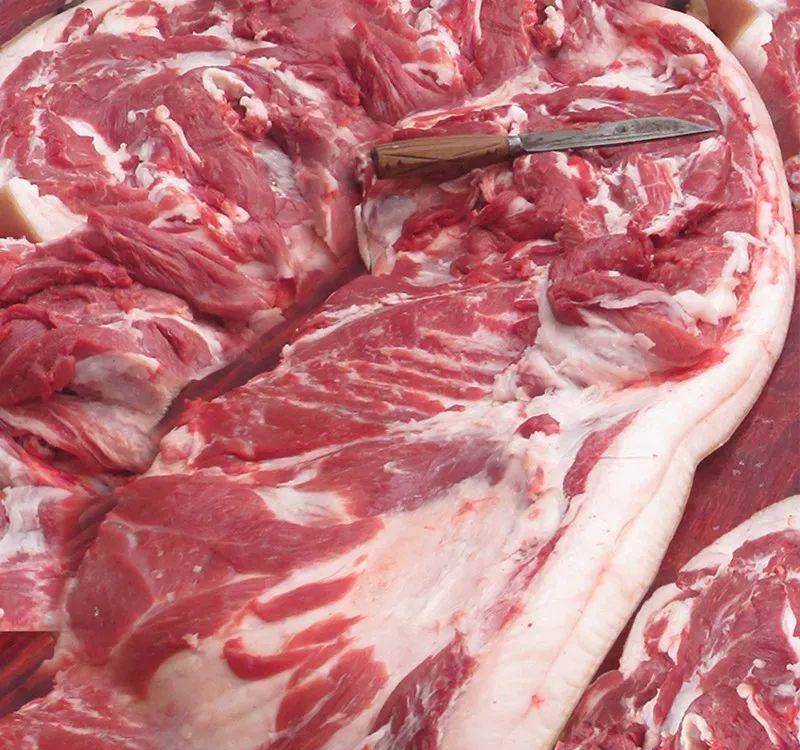 为什么超市的猪肉比菜市场的猪肉便宜？